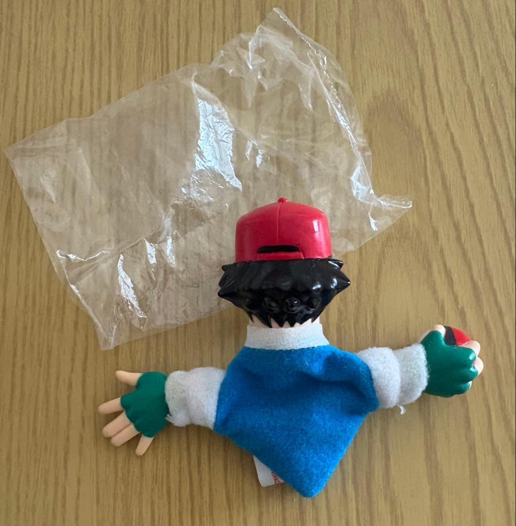 【極レア！】ポケモンの主人公サトシの指人形です。