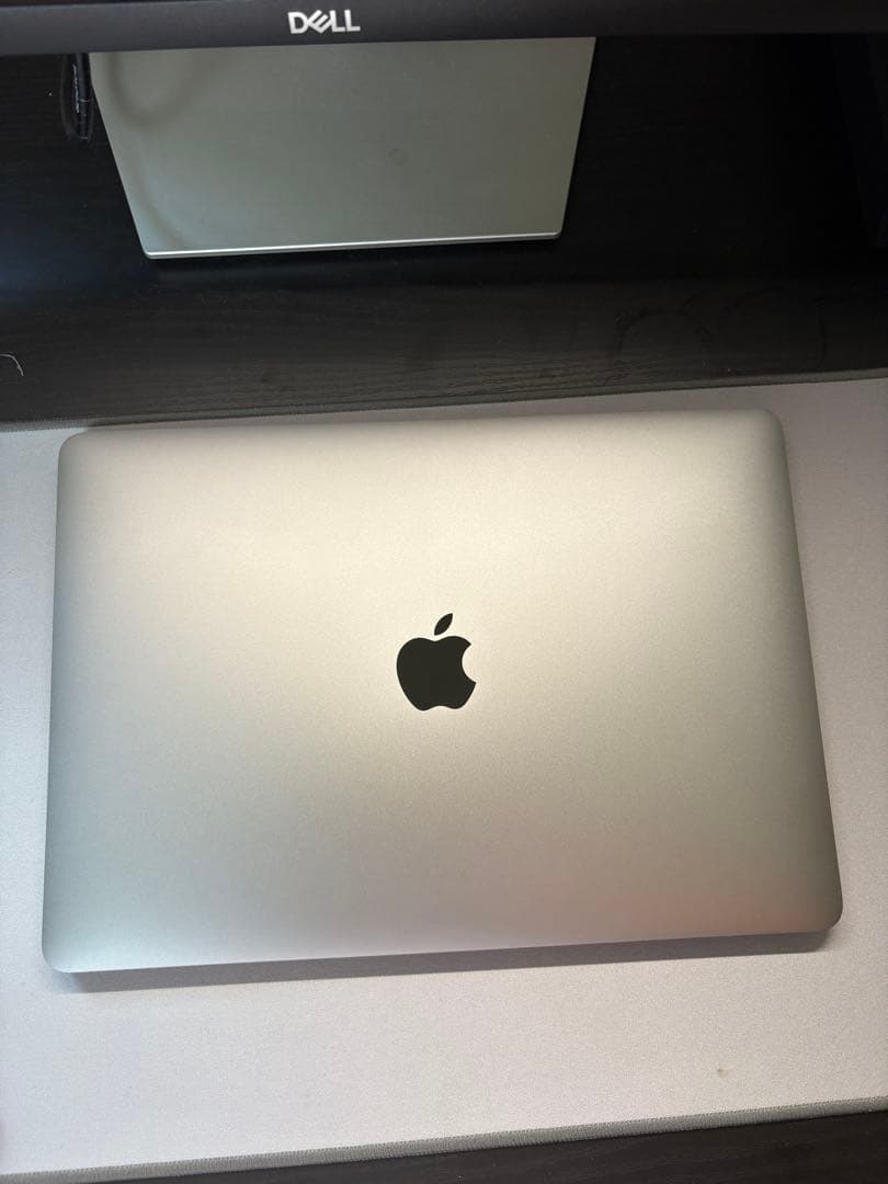 MacBook Pro 2020 13インチ　 M1チップ　整備済品