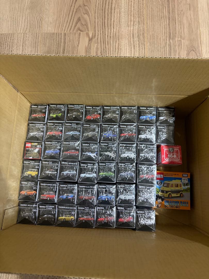 【新品】TOMICAプレミアムシリーズのミニカーセットおまけ付　40品セット売り