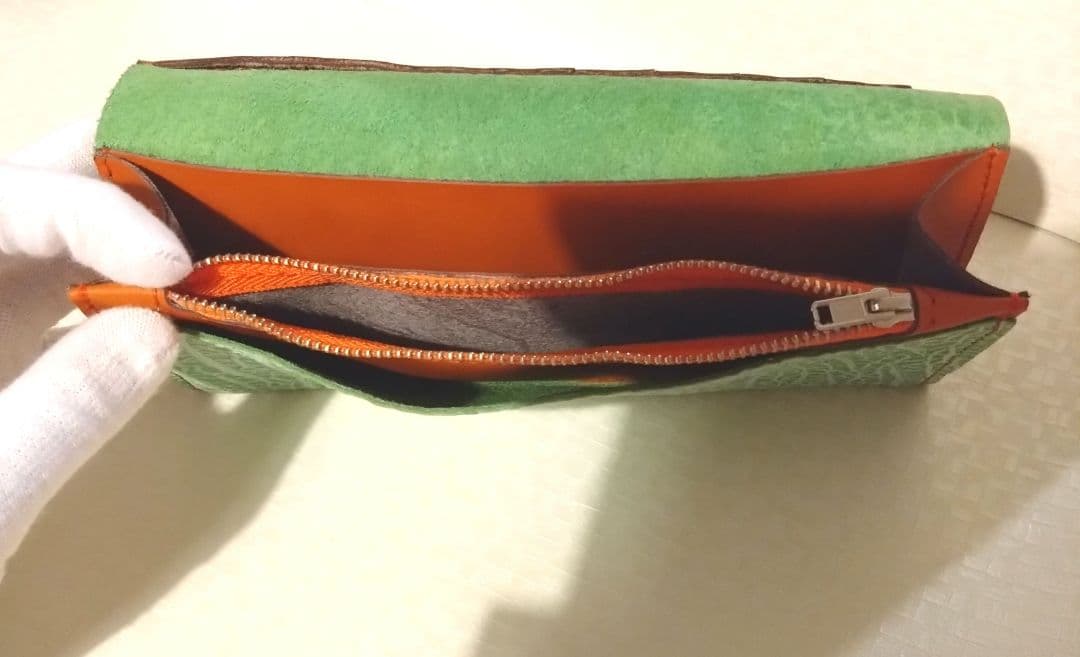 ハンドメイド　メロン革　薄型軽量長財布　本革使用