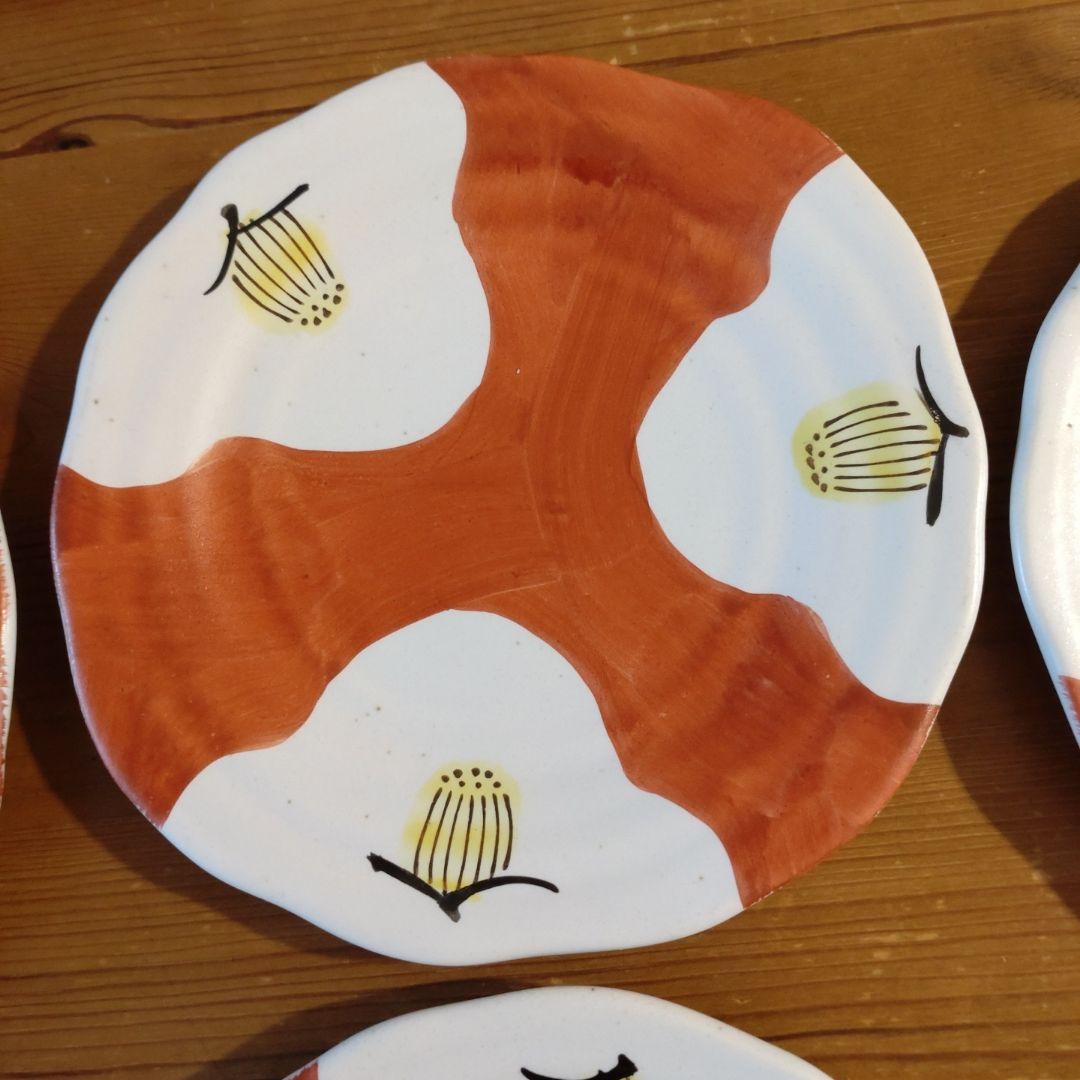 数日出品セット売り！大皿と同じ種類ではないようですが、売り場に一緒にありました。