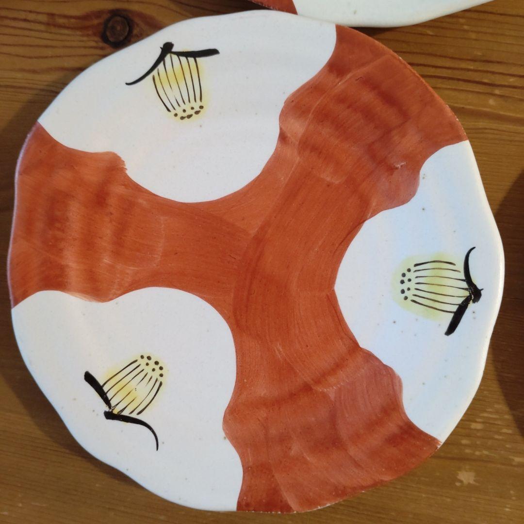 数日出品セット売り！大皿と同じ種類ではないようですが、売り場に一緒にありました。