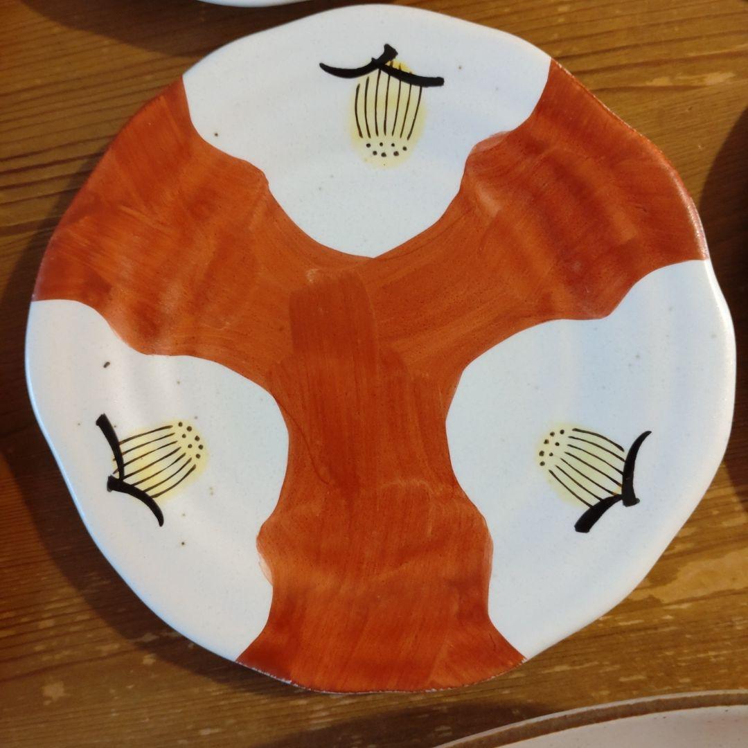 数日出品セット売り！大皿と同じ種類ではないようですが、売り場に一緒にありました。