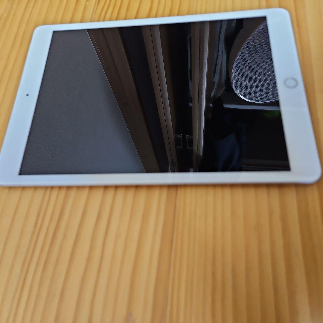 SIMフリー ケース付き ipad 7世代 Wi-Fi + Cellular