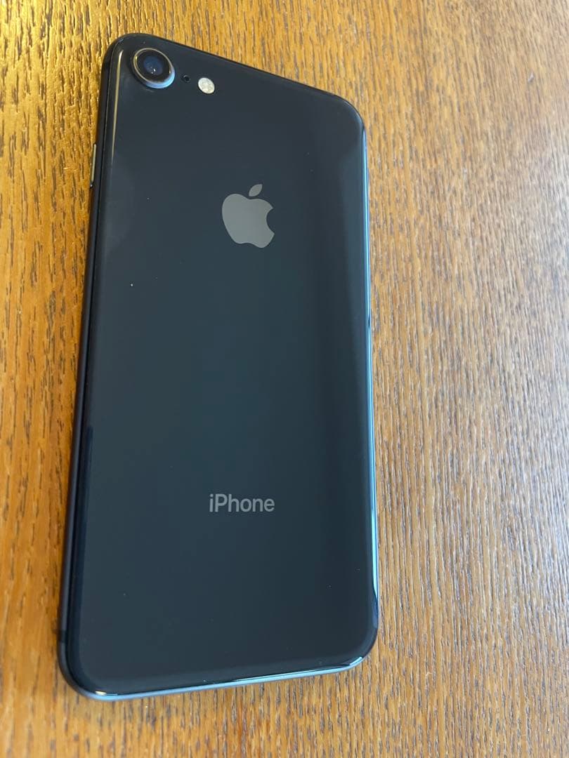 【美品】iPhone8 64GB スペースグレイ