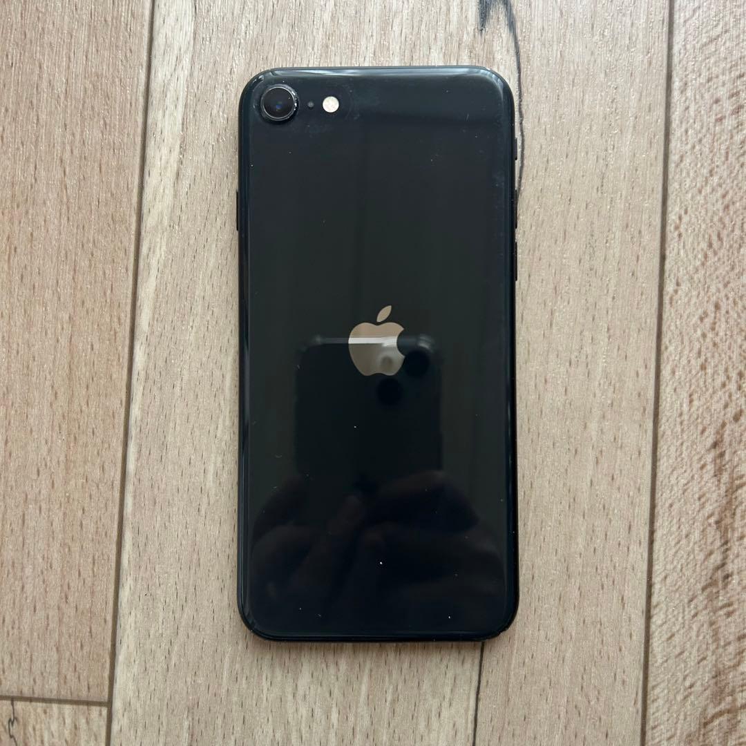 iPhone SE 第2世代 64GB ブラック 画面線あり 利用制限○