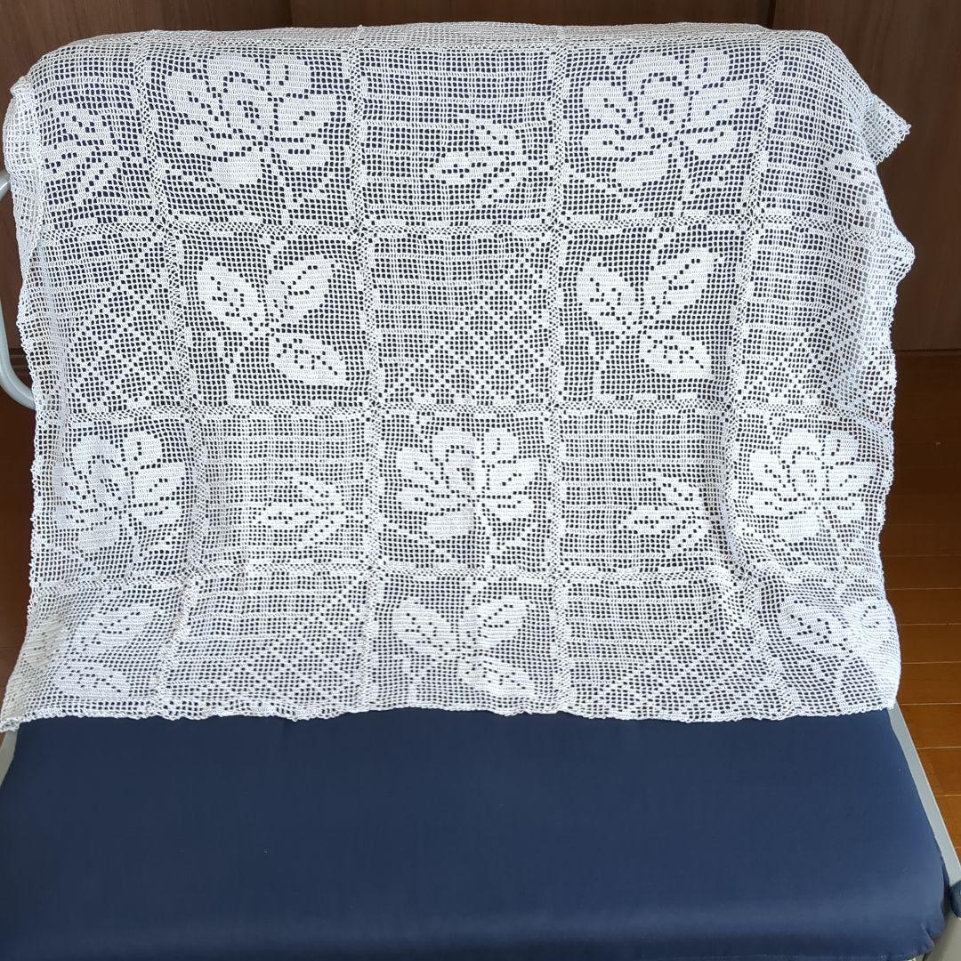 レース編みテーブルクロス、マルチカバー　K