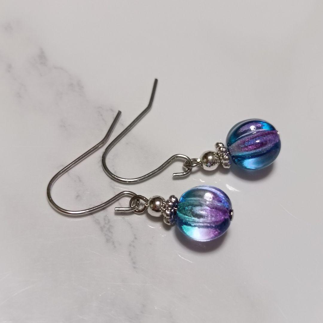 No.309 チェコメロンビーズのピアス ハンドメイド