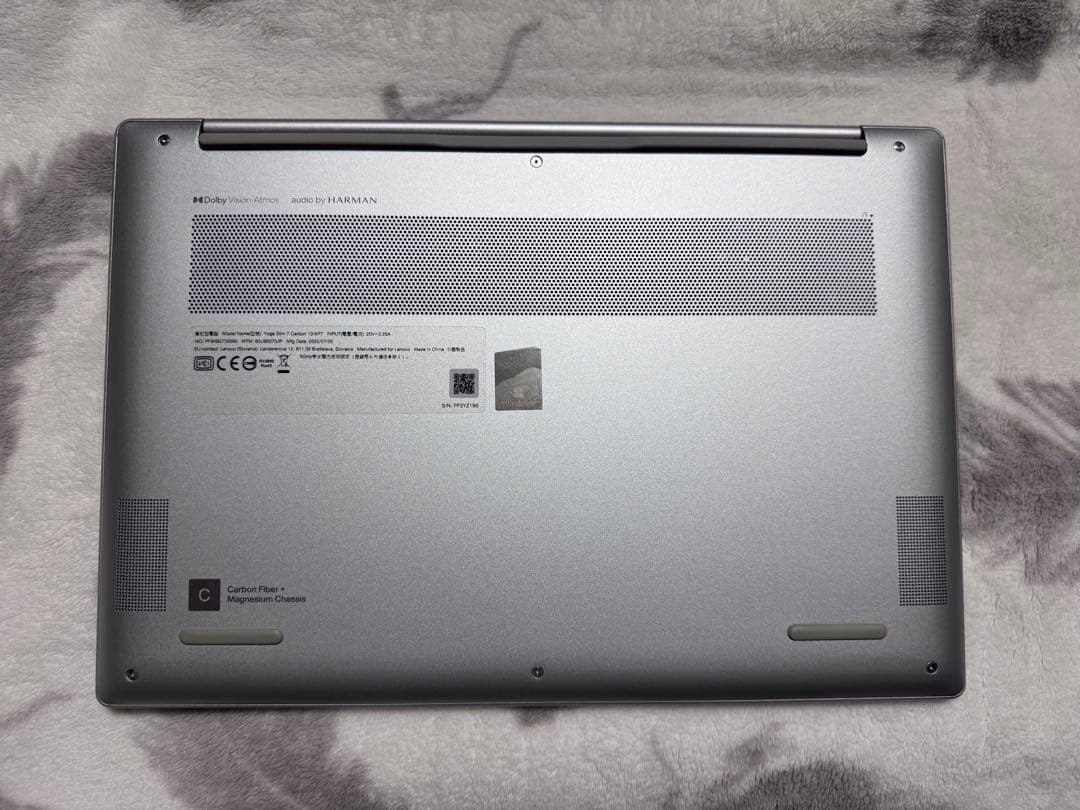【値下げしました】Lenovo Yoga Slim 770i Carbon