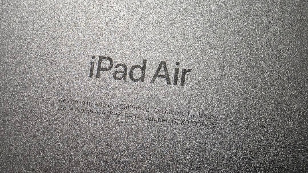 iPad Air (M2) 128GB Wi-Fi 13インチ 本体+ケース