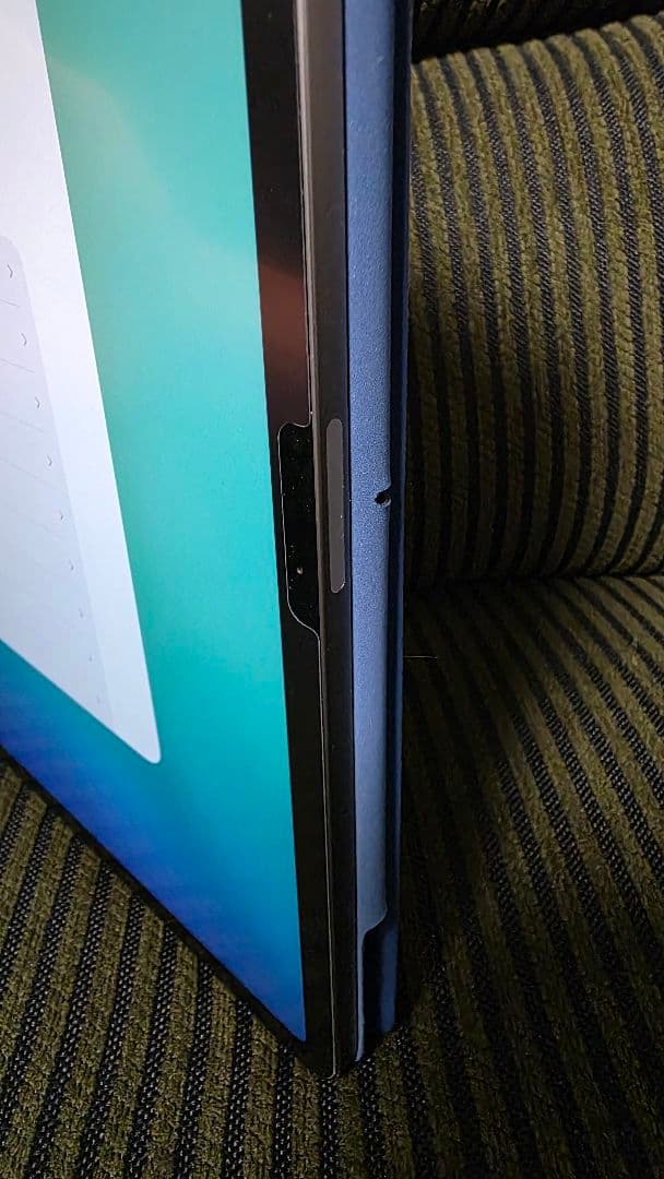 iPad Air (M2) 128GB Wi-Fi 13インチ 本体+ケース