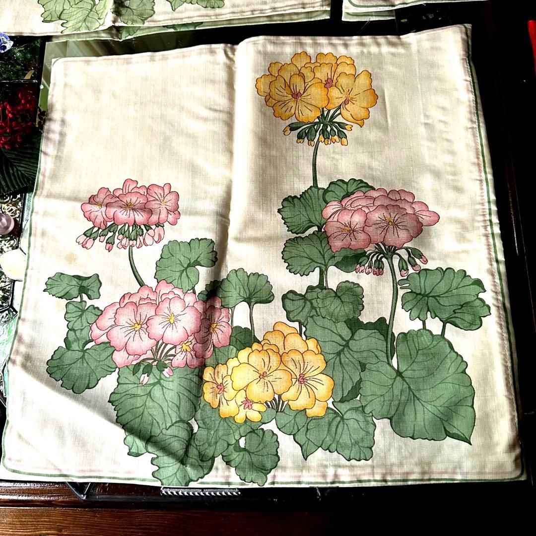 1974様感謝‼️マダム愛蔵品絹製クッションカバー　フランス製品　手染め工房手作り