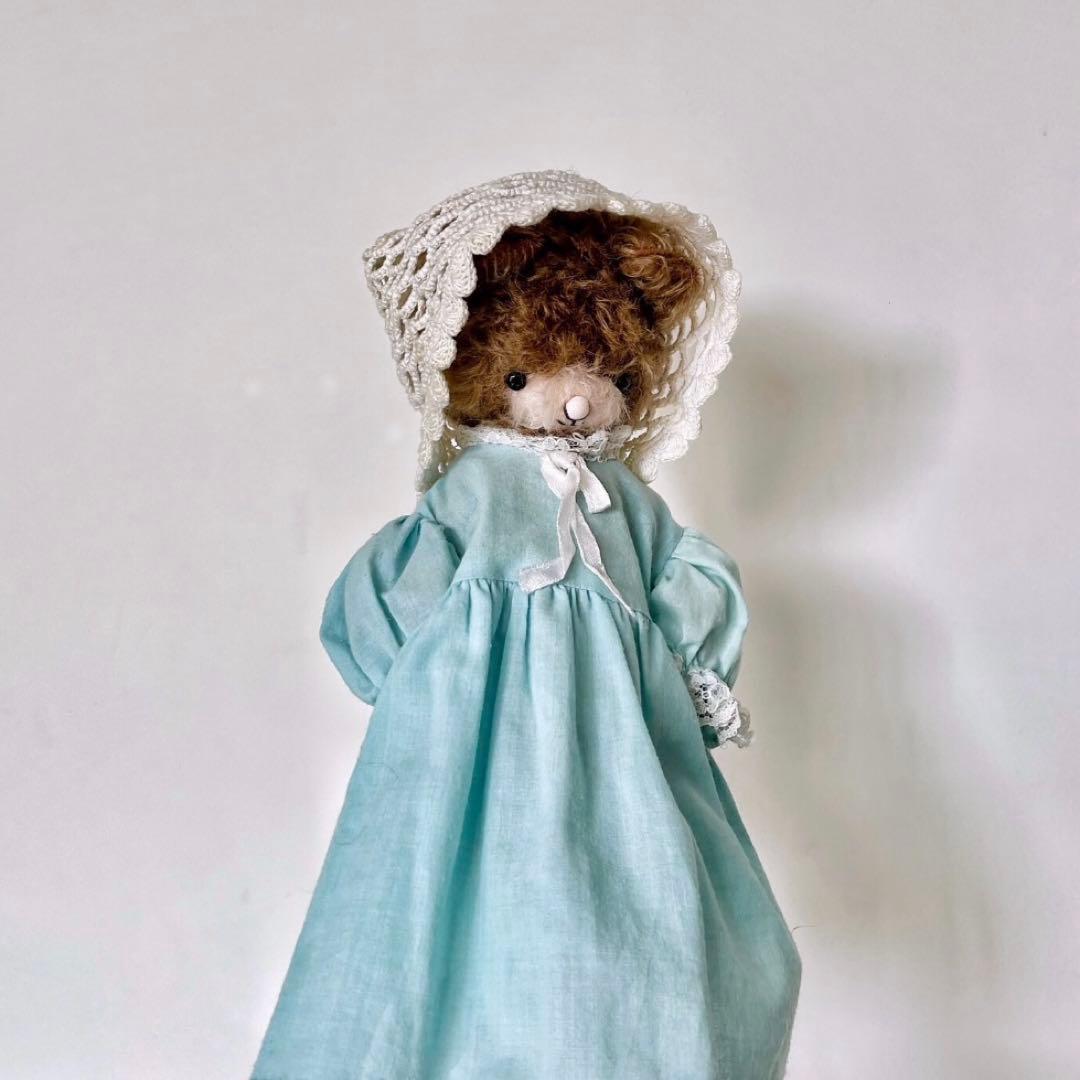 静かなブラウンベア くま テディベア 海外作家様 ハンドメイド ぬいぐるみ 置物