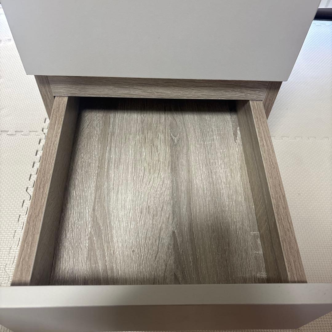 サイドテーブルチェスト