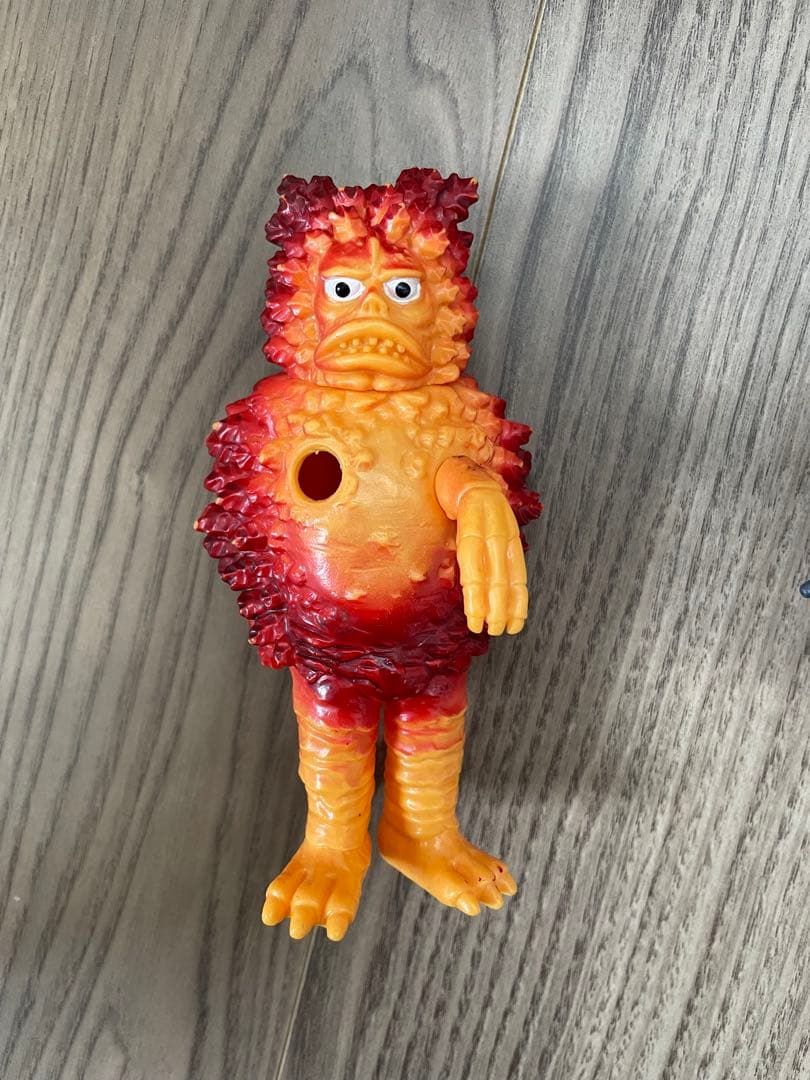 【大量】ウルトラマン＋怪獣 フィギュア約100体 おまけ付き まとめ売り