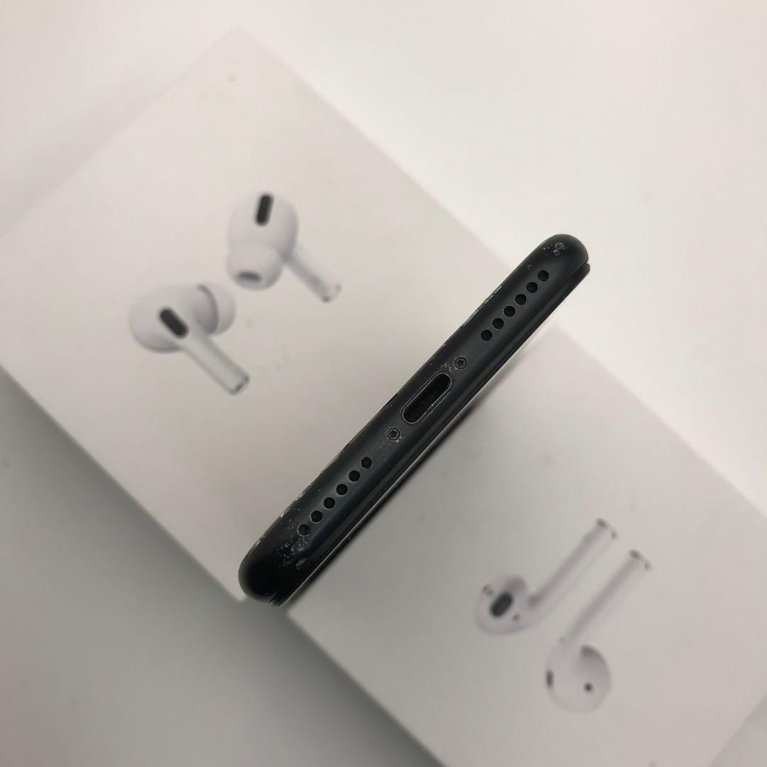 iPhoneSE2 ブラック64GB 100%背面割れあり