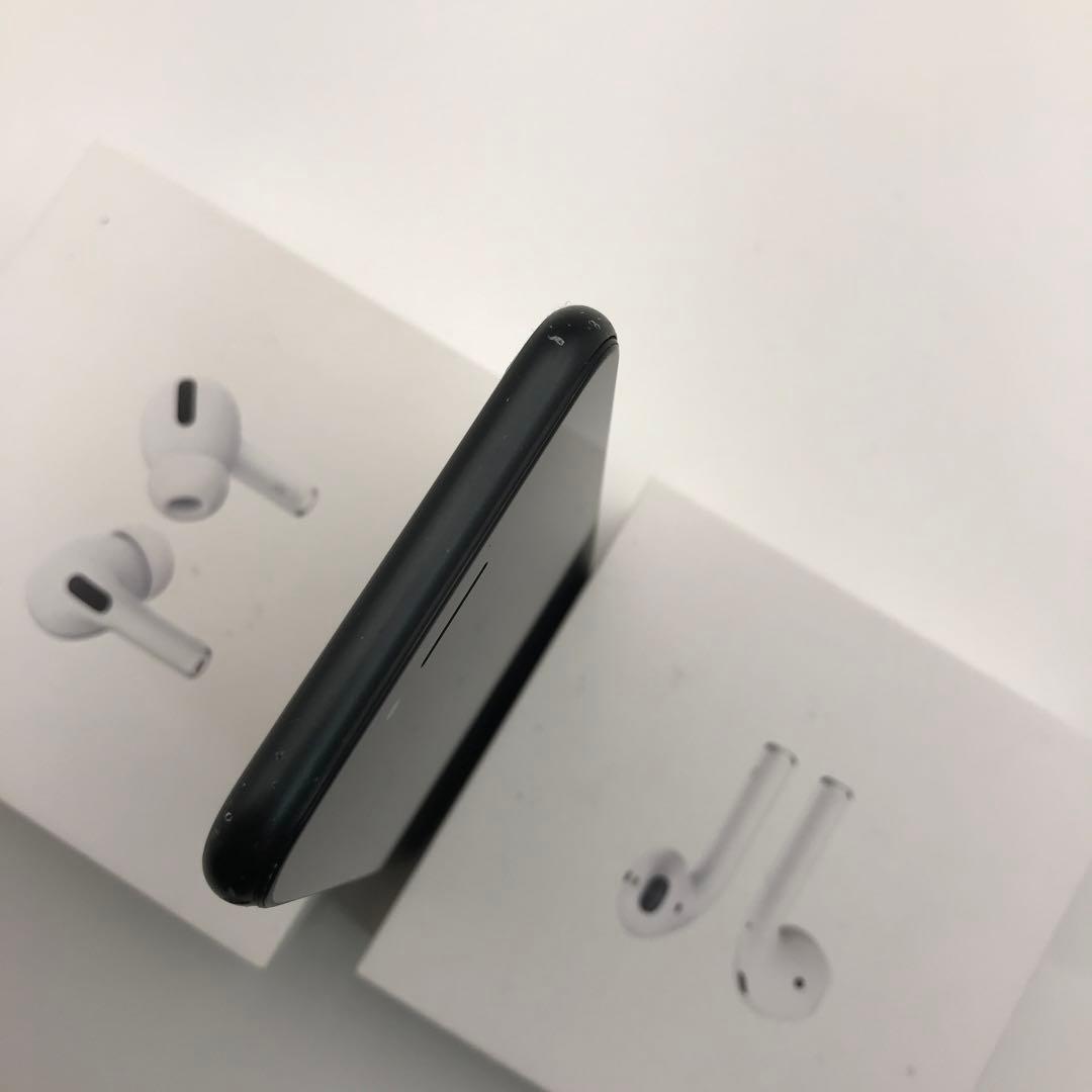 iPhoneSE2 ブラック64GB 100%背面割れあり