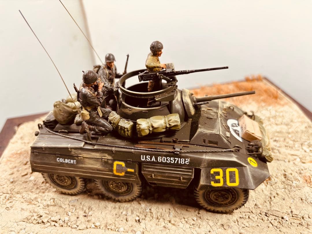 1／35 アメリカ軍軽装甲車M8グレイハウンド