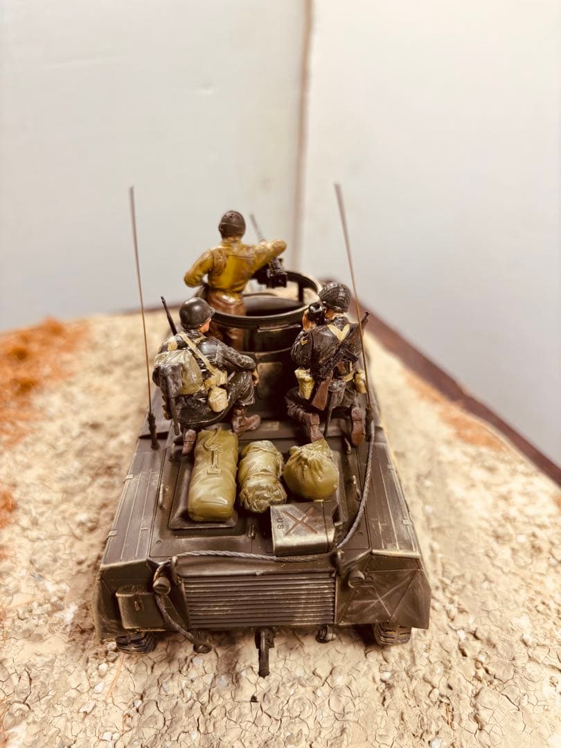 1／35 アメリカ軍軽装甲車M8グレイハウンド