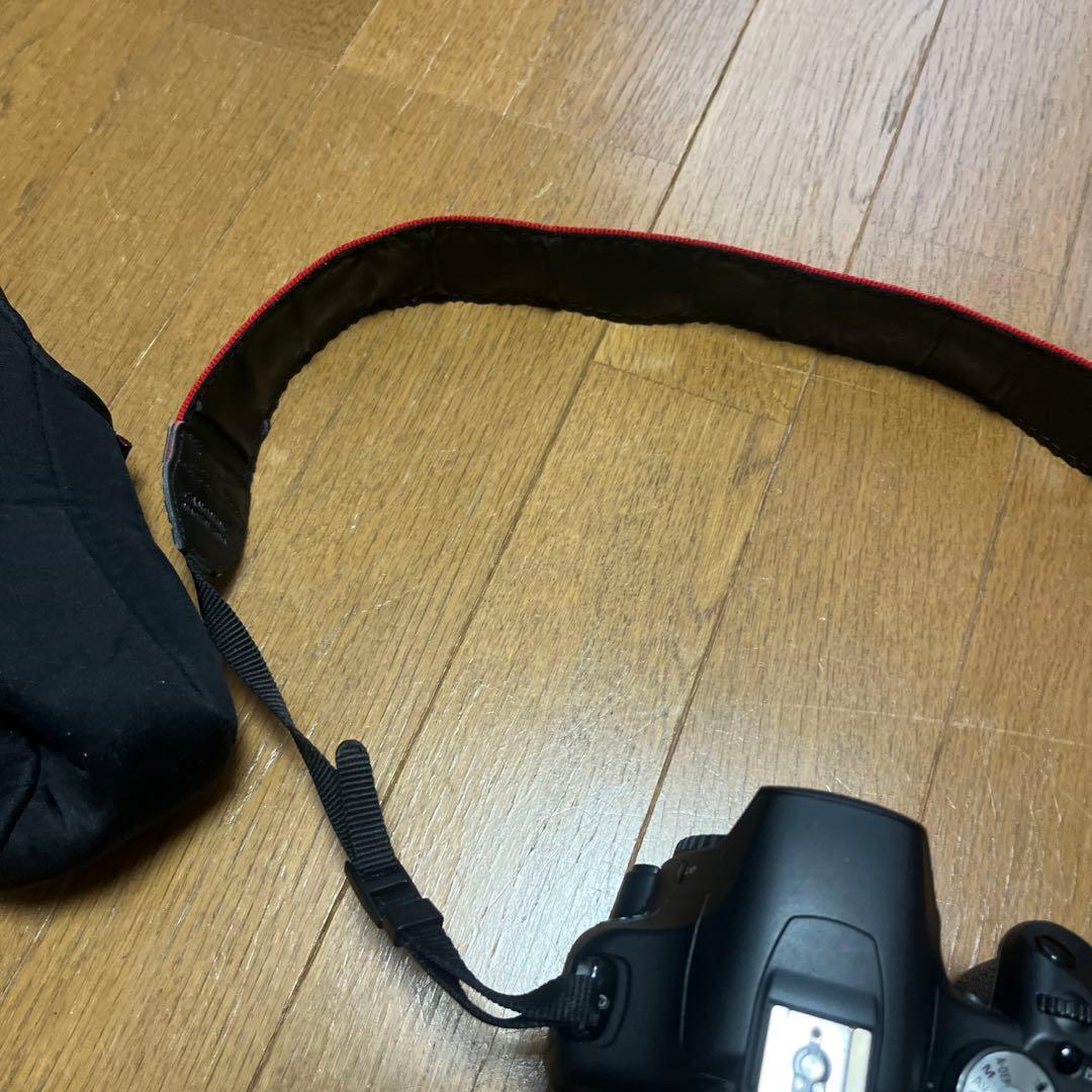 【動作確認済】Canon EOS kiss x3　本体・ガイド本等付き