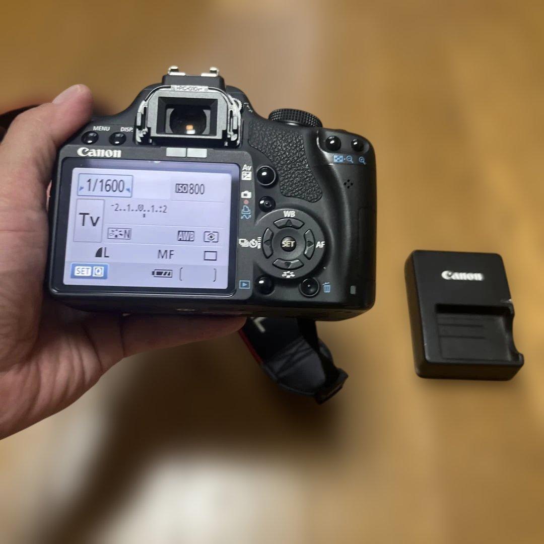 【動作確認済】Canon EOS kiss x3　本体・ガイド本等付き