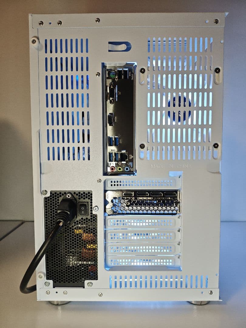 【新品LEDゲーミングPC】Ryzen7 5700x RTX5060