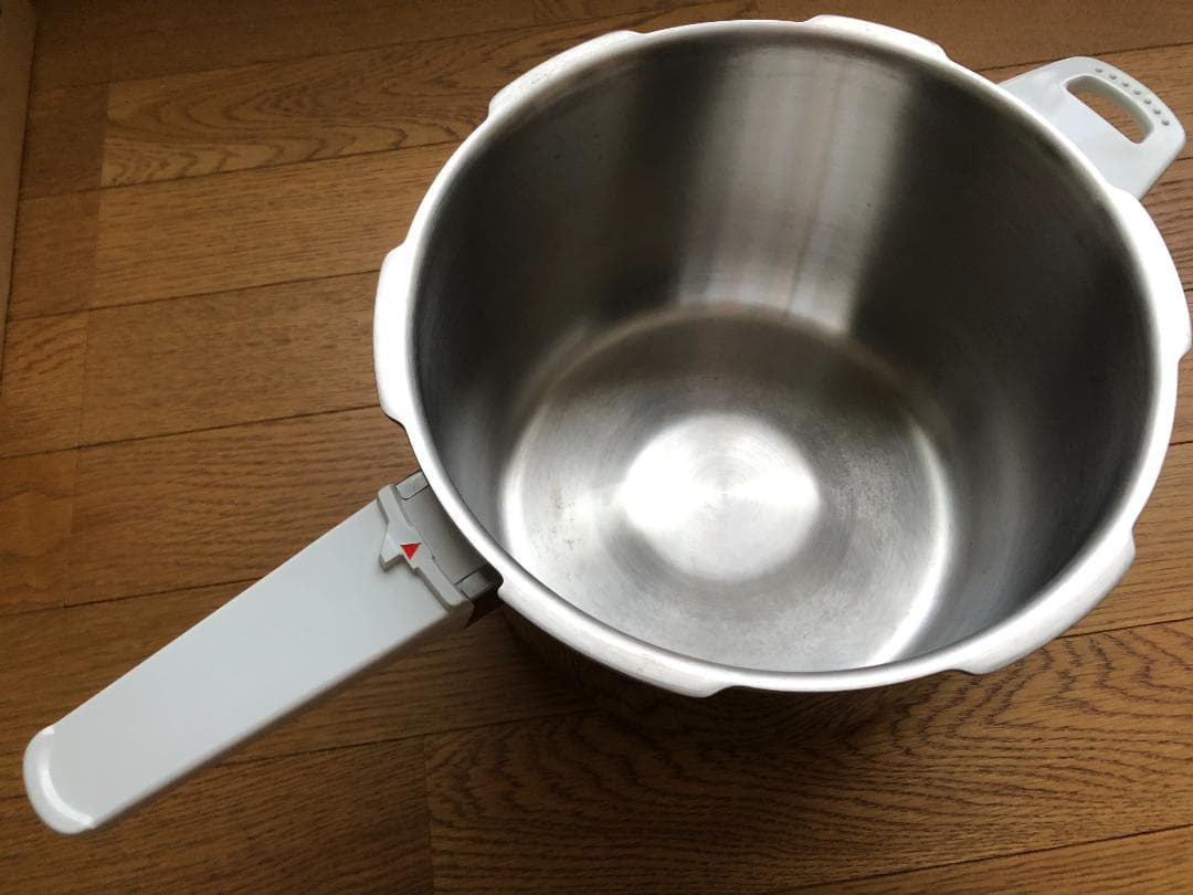 み*ん様 圧力鍋（2.44気圧調理、5.5L　IH） アサヒ軽金属　蒸し器付　輸