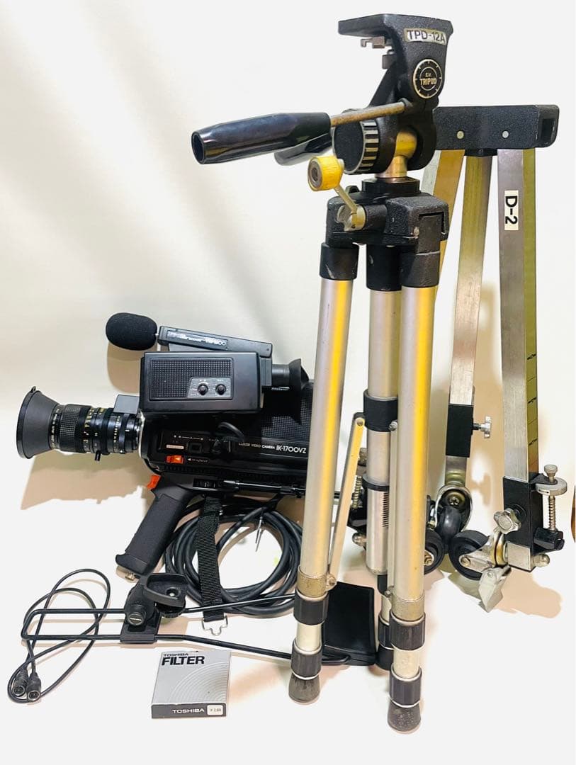 東芝カラービデオカメラ 1K-1700VZ (レトロ)