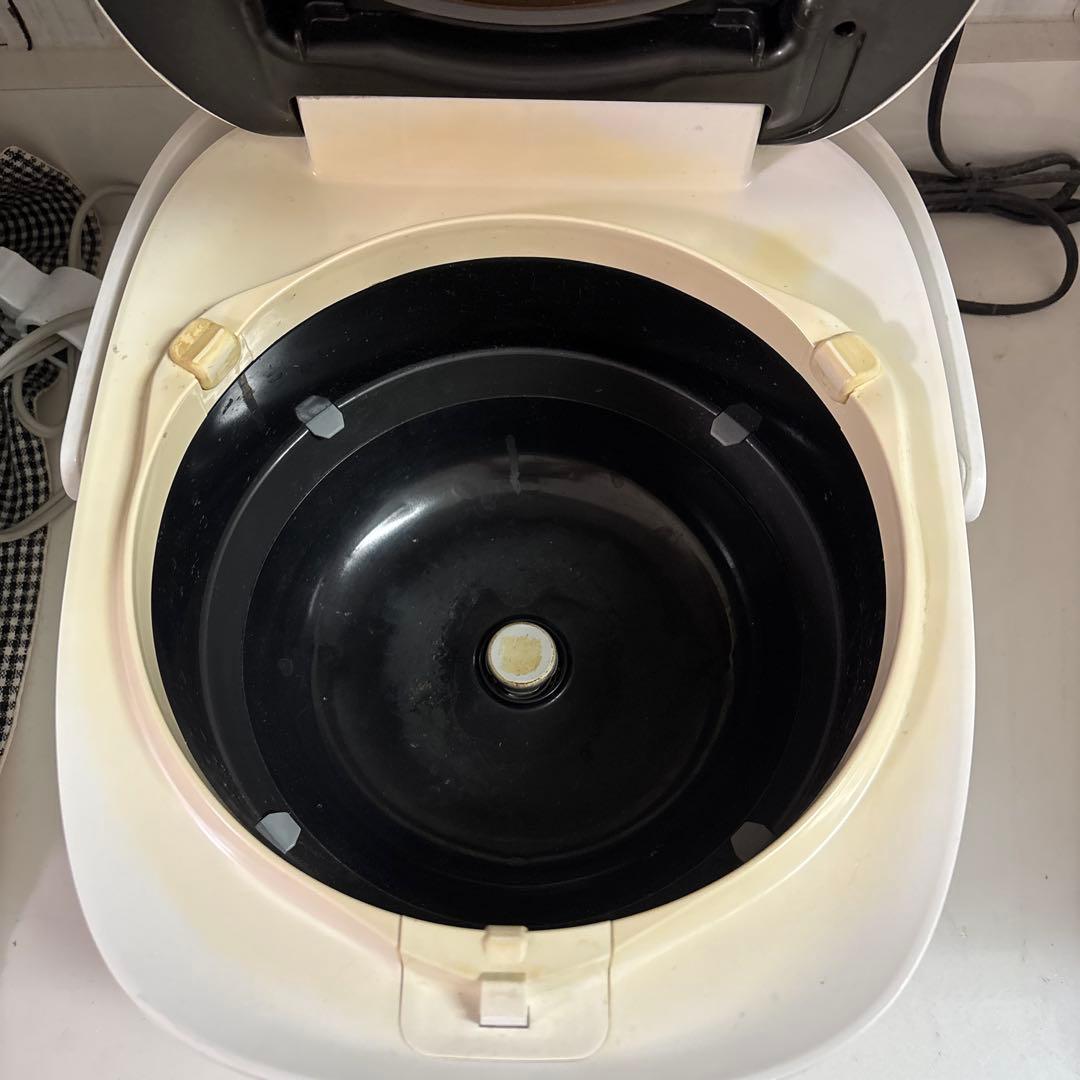 【ジャンク品】東芝　真空IHジャー炊飯器　5.5合炊き　白　炎匠炊き