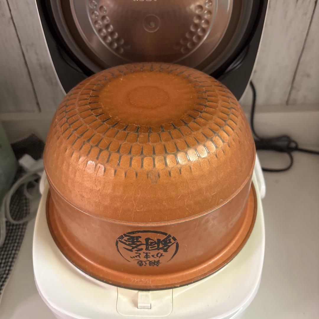 【ジャンク品】東芝　真空IHジャー炊飯器　5.5合炊き　白　炎匠炊き