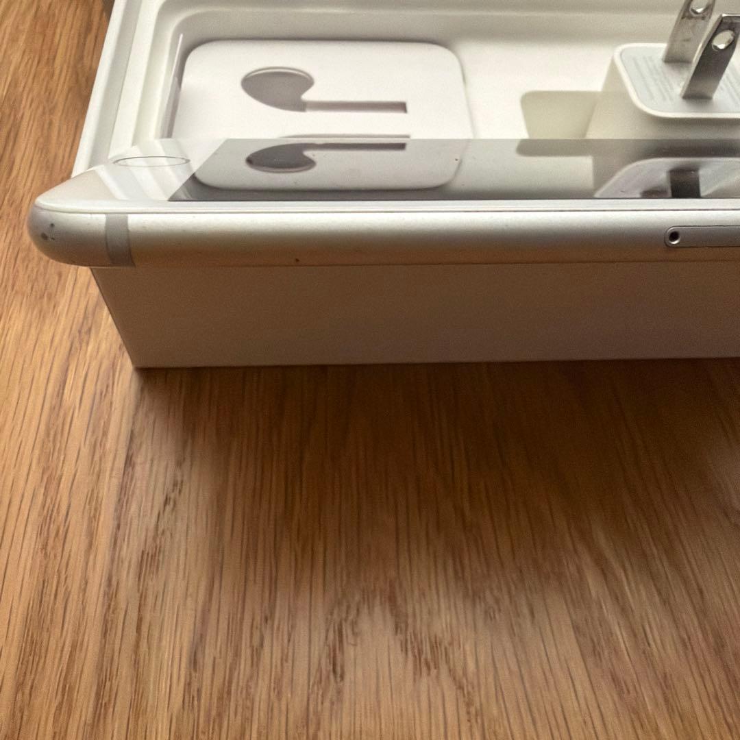 Apple iPhone 7 128GB シルバー