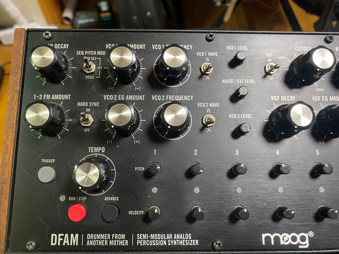 Moog DFAM セミモジュラーシンセサイザー