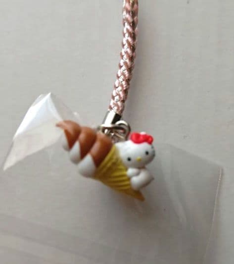 ご当地キティ 根付 ストラップ ツインソフトクリーム 新品 激レア♪