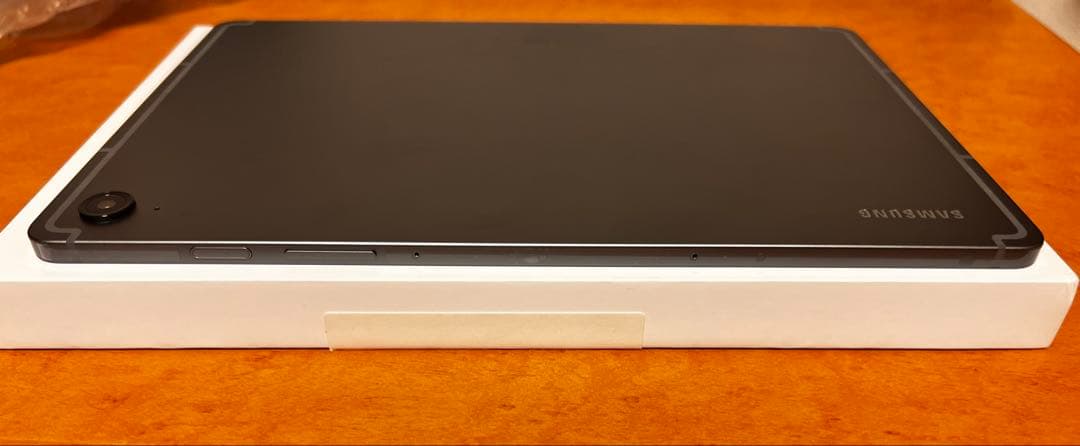 Samsung Galaxy Tab S9 FE (グレー)