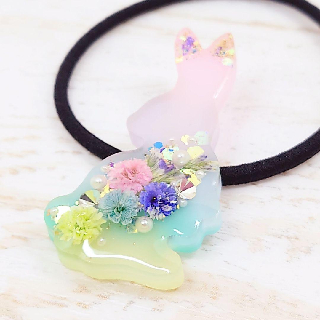 虹色うさぎのヘアゴム✿ハンドメイド かすみ草 ドライフラワー レジン ネックレス