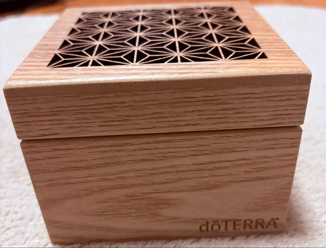 doTERRA 2024 コンベンション限定 木製オイルボックス（非売品）
