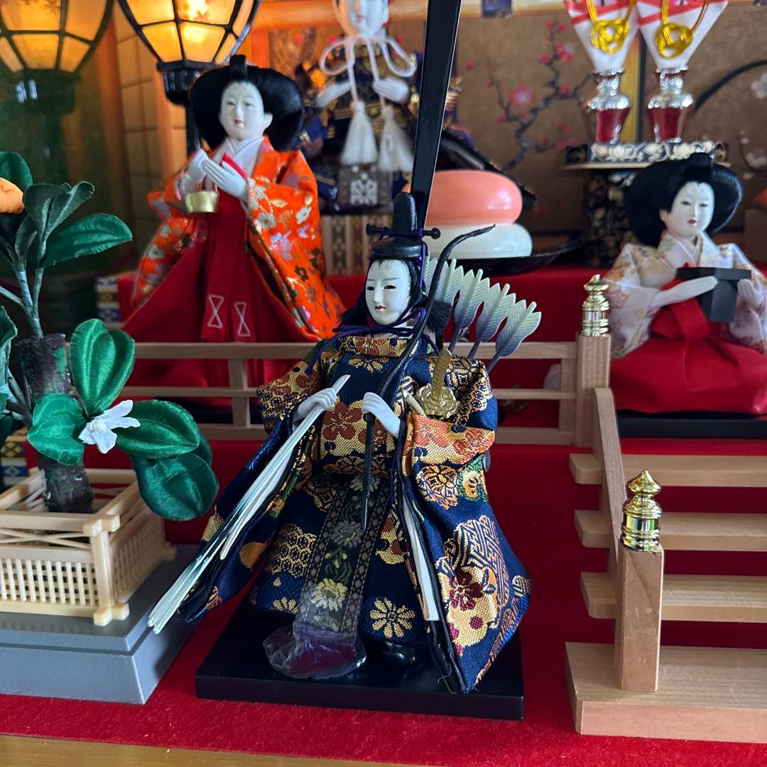 ＆【A0181】 特選 菊水作 古雛人形飾 御七人飾り オルゴール/灯り付