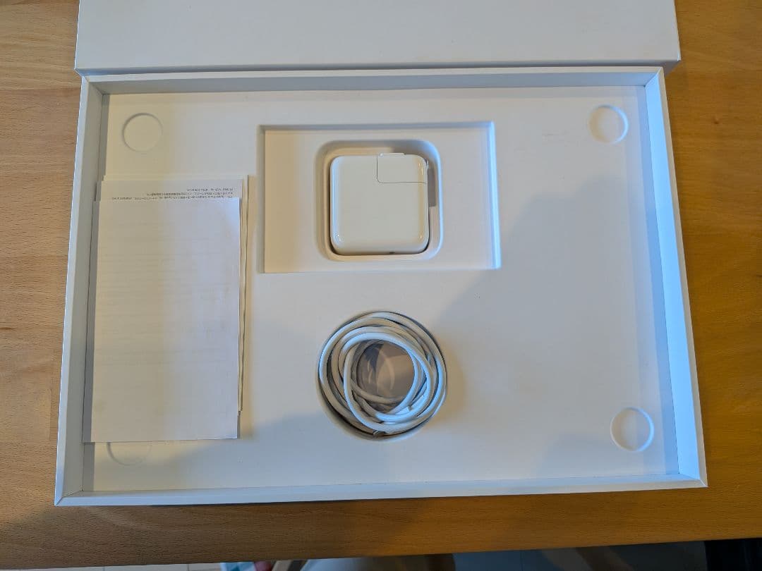 MacBookAir2018 ローズゴールド Core i5 8GB 整備済み品