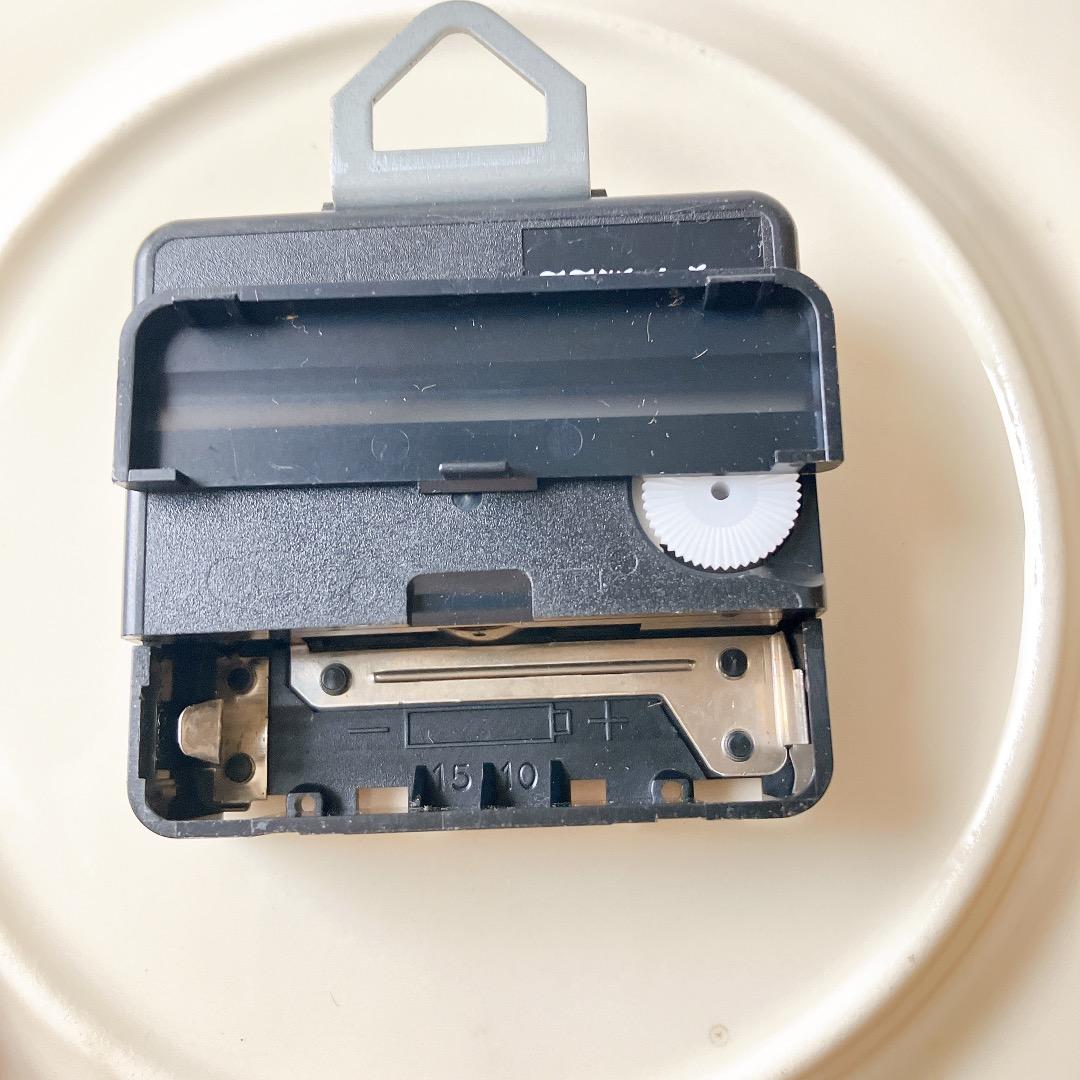 希少☘️レア☘️ロイヤルドルトン　バニキンズ　壁掛け時計　陶器　プレート時計　皿