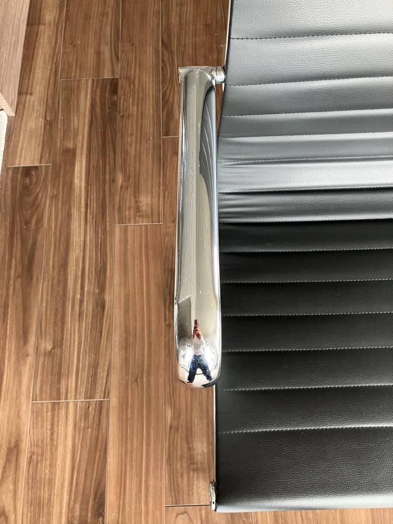 イームズ アルミナムチェアー リプロダクト品 黒革 デザイナーズ 送料込み