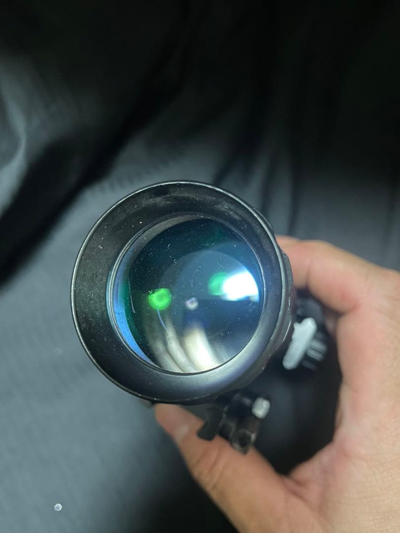 ショートスコープ　1.5-4倍　イルミネーション赤青緑点灯　エアガン　トイガン