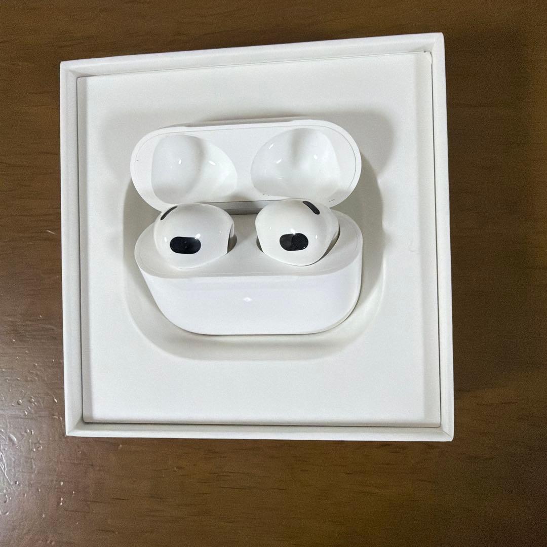 AirPods 第3世代　MagSafe充電ケース付き