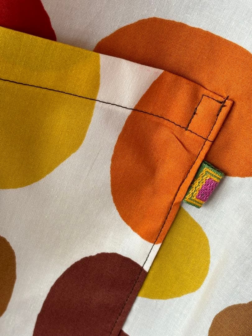 【 モダンなエプロン 】handmade●M~L●カラフルどっと