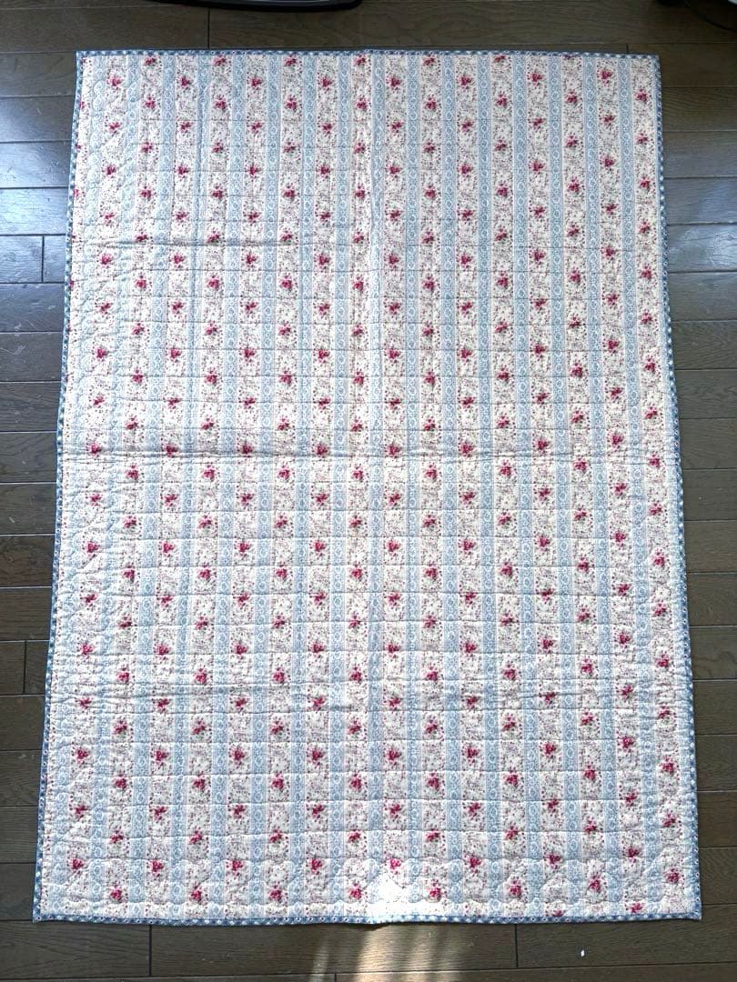 ハンドメイドタペストリー　ベビーキルト パッチワーク