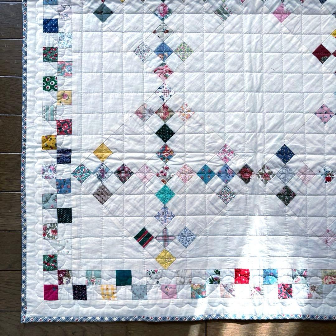 ハンドメイドタペストリー　ベビーキルト パッチワーク