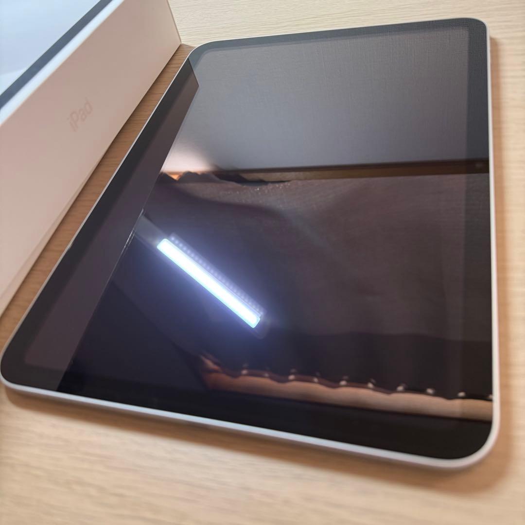 【美品】iPad (第10世代) WiFiモデル 箱ケーブル付き