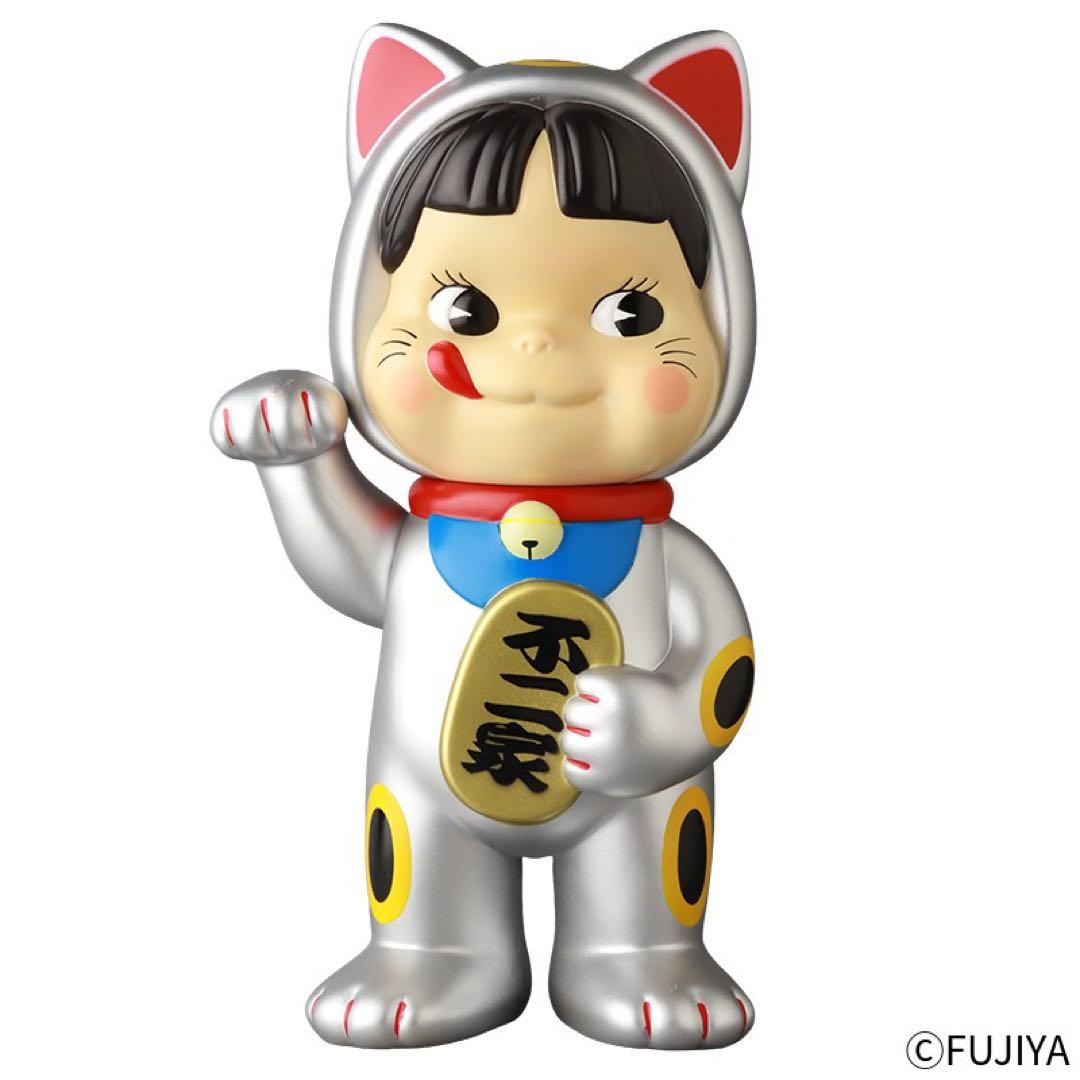 不二家ソフビコレクション　招き猫ペコちゃん （銀塗装）ソフビ　フィギュア