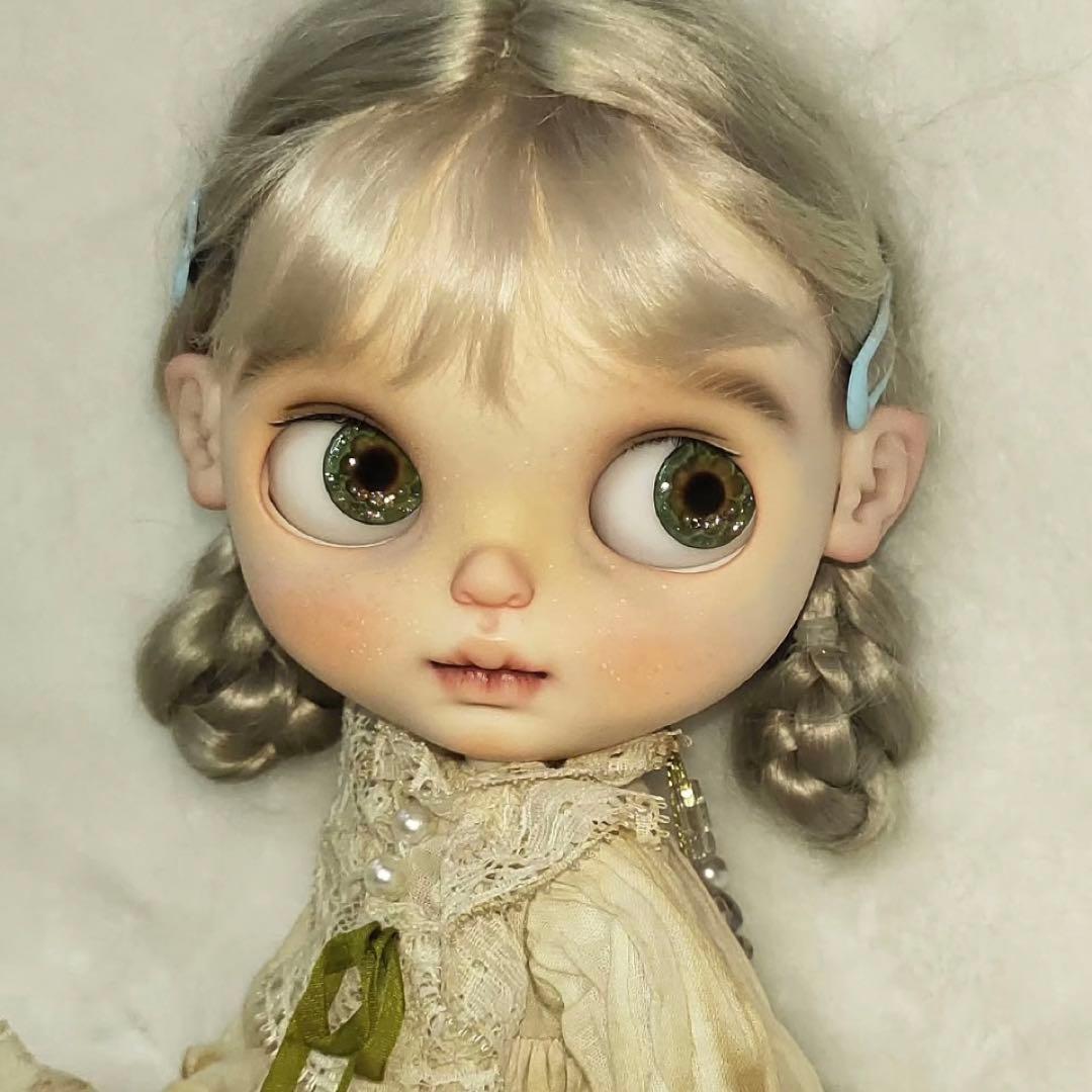 カスタムブライス 人形 海外作家様 シンプル おとなしい ドール フルセット