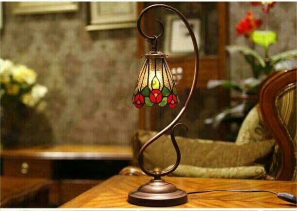 ステンドグラスランプ 卓上スタンド 豪華テーブルランプ 卓上 照明
