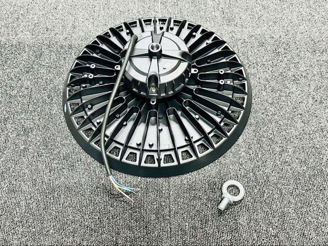 水銀灯風LED投光器 5000k 倉庫 工場 高天井照明 水銀灯2000Ｗ相当